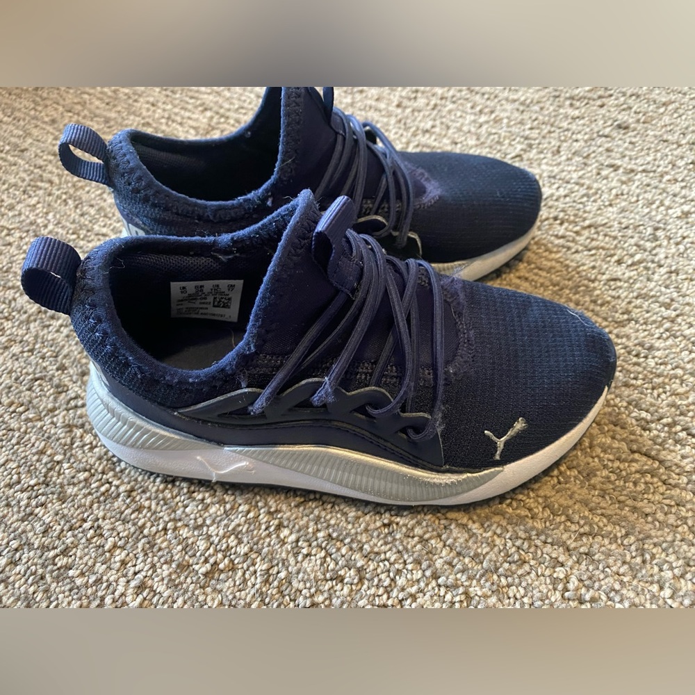 Little Boys Puma - Nay Blue tennis shoes Size 11